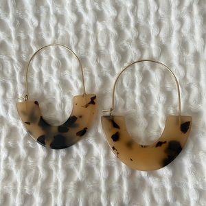 Tortoise gold hoops